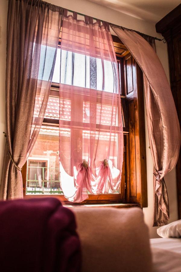 9 Stylish Suite In Unirii Square Timişoara Eksteriør billede