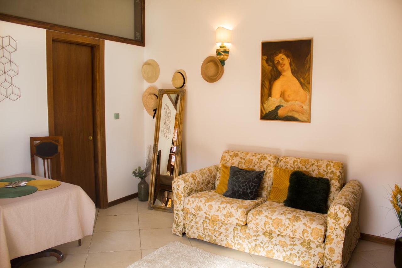 9 Stylish Suite In Unirii Square Timişoara Eksteriør billede